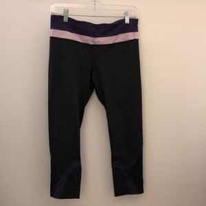 lululemon athletica Pants - Lululemon black &purple run inspire crop sz 8 lululemon athletica Pants - Lululemon black &purple run inspire crop sz 8